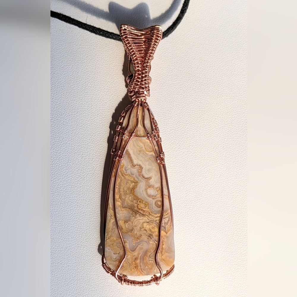 Golden Lace Agate Pendant Necklace Unique Artisan Copper Design - Picture 6 of 17